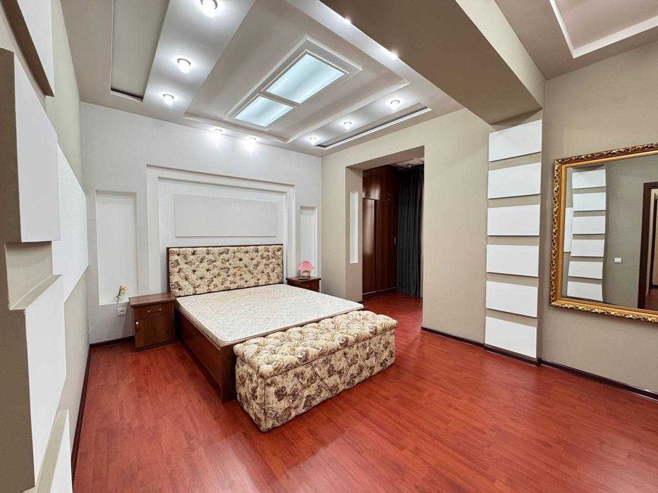 ОЙБЕК улица  Ор: Бизнес Центр - «Avalon» 4/7/9 165м2