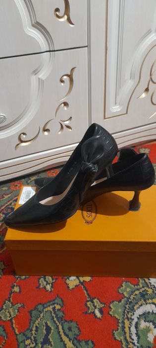 Туфли  черные 39размер