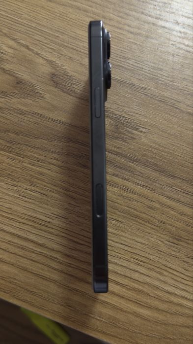Iphone 16 pro max sim