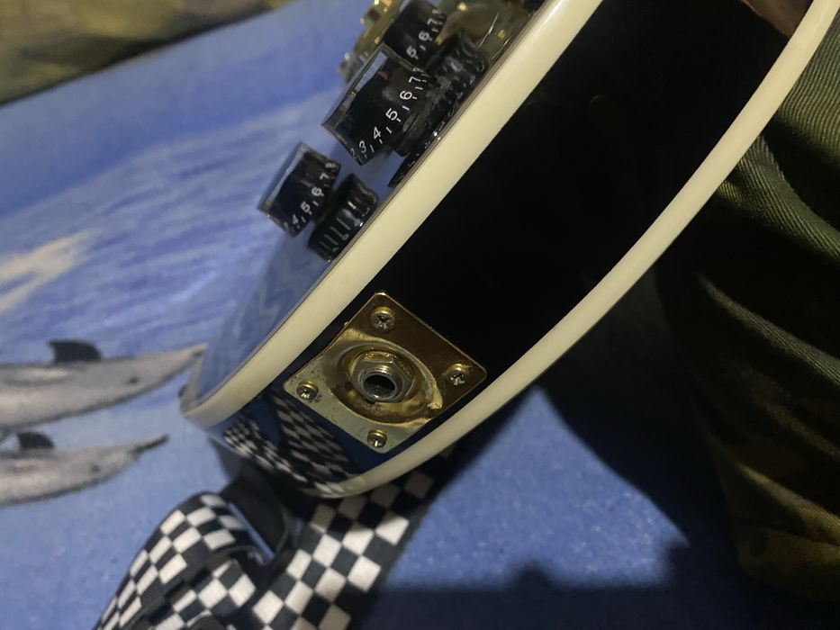 Продаю LesPaul custom