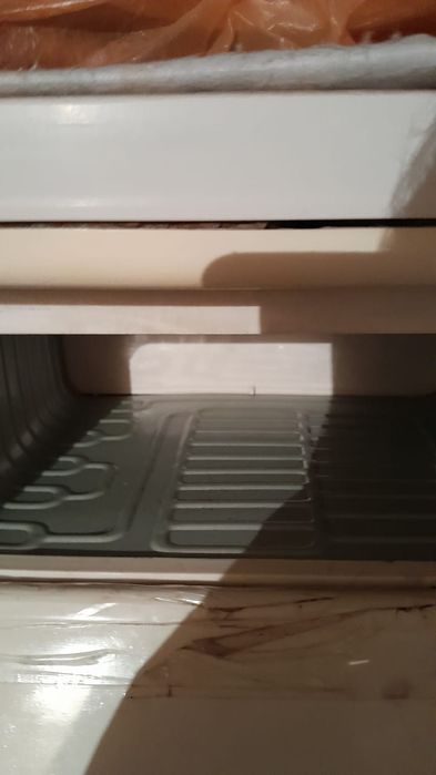 Холодильник "Брюса", бу в отличном рабочем состоянии.