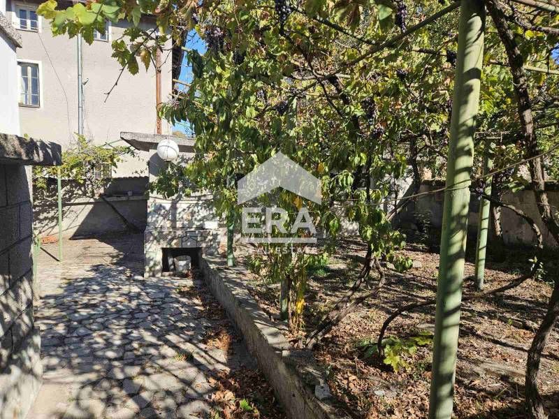 Продава се Къща в с. Ябълково, Област Хасково - 200 кв.м за 204 €/кв.м - Снимка #4