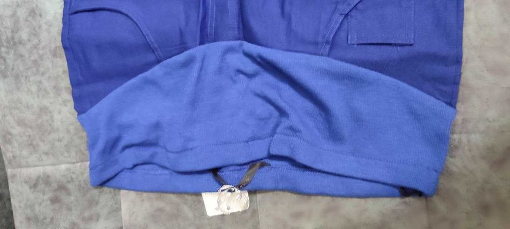 Продаются штаны для беременных.