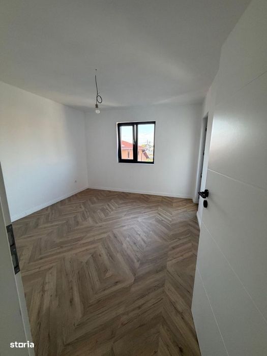 Casa de vânzare în Domnești, strada Ciutaci 5 camere