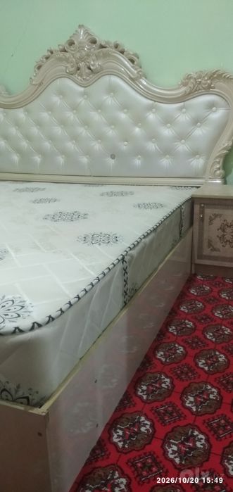 Двухспальний кровать