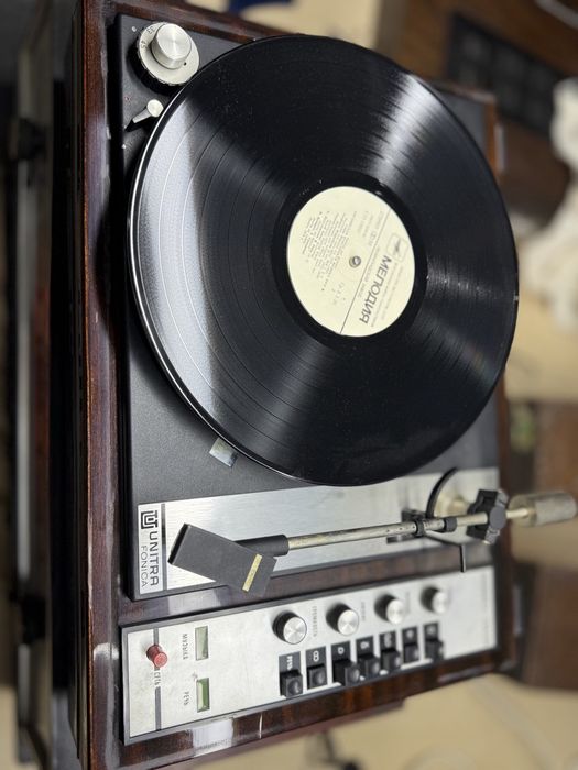 Вега 003 стерео винтажный комплект  в хорошем состоянии