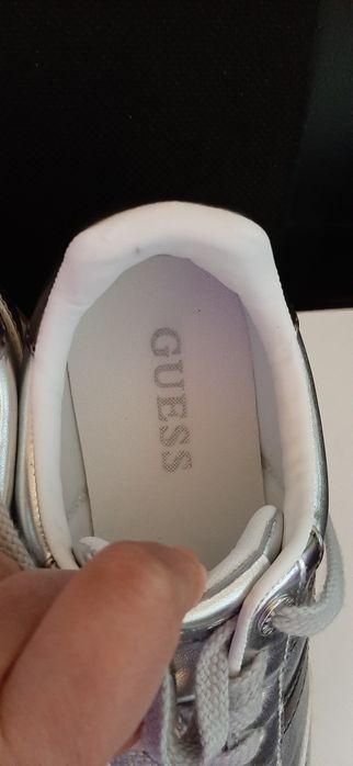 Сребристи сникърси Guess