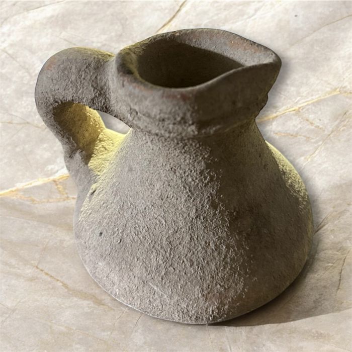 Qadimiy  kichik Кувшин