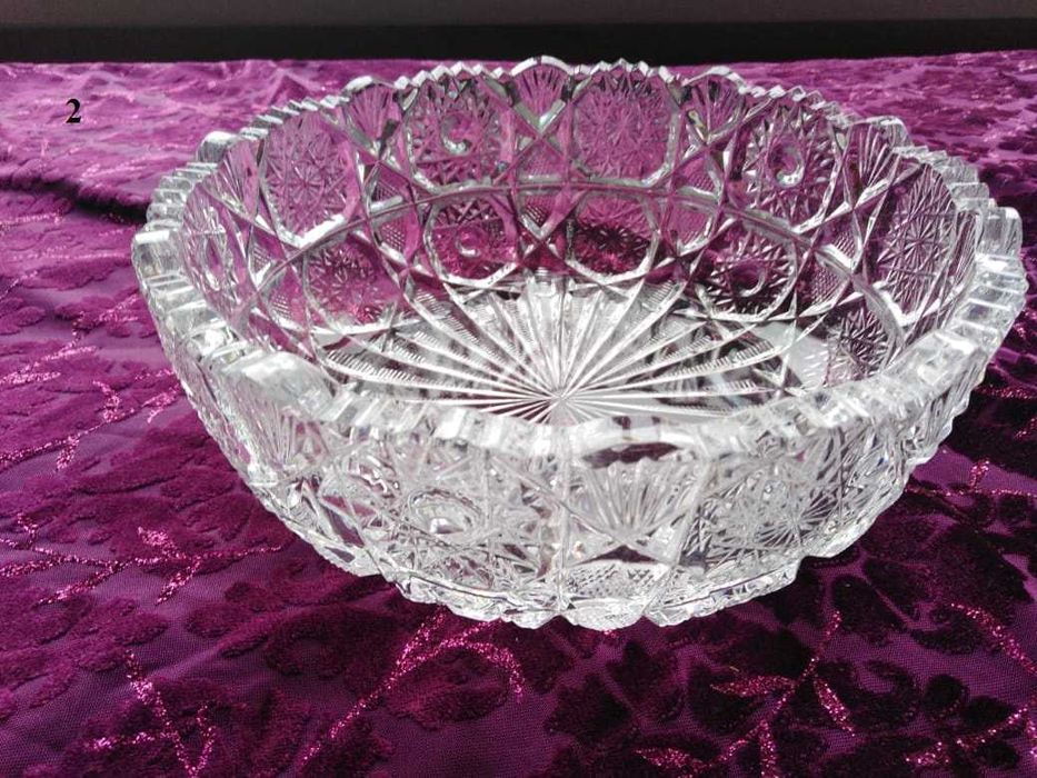 Продам хрустальные вазы для цветов, салатницу