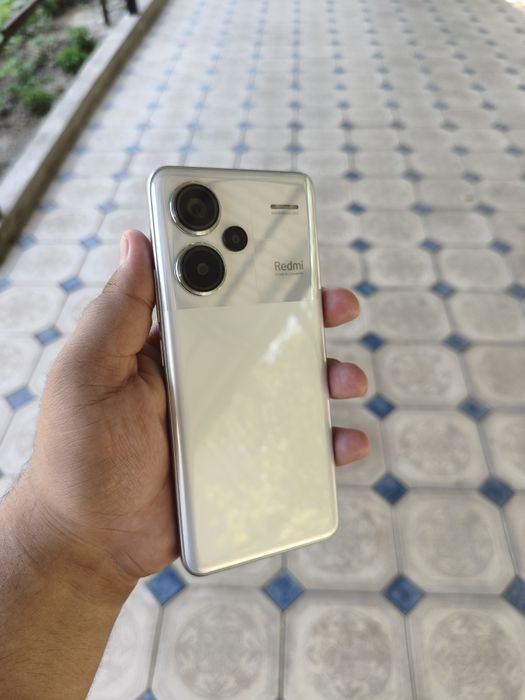 Xiaomi Redmi note 13 pro plus