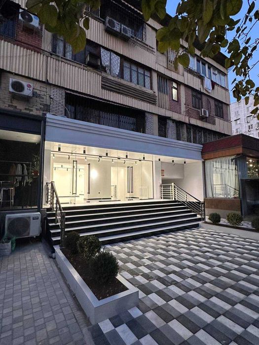 Сдаётся в аренду помещение 95+35м2 Ор-р:Ц1 24.дом Dolce Italia