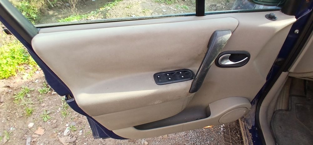 Renault megane scenic 1.6i  2007