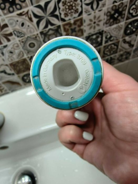 Електрическа четка за зъби Oral-B Professional Care