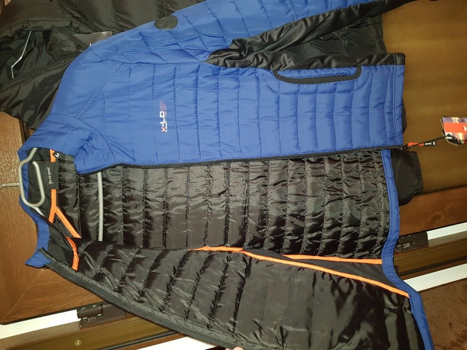 Vand geaca iarna si geaca primavara/toamna