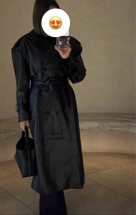 Плащ черный Nume