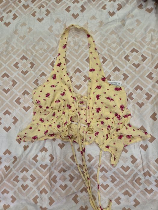 Crop top с цветя