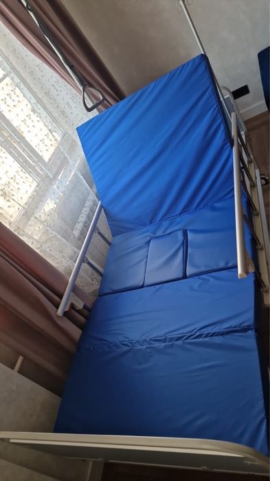 Медицинская кровать