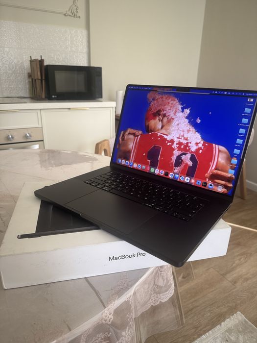 MacBook Pro 16” M5 Pro/24GB/1TB в идеале