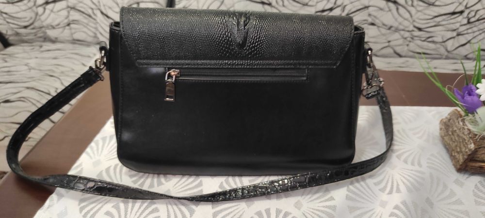 Дамска чанта черна