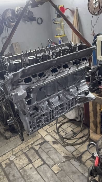 Продам двигатель м54б30