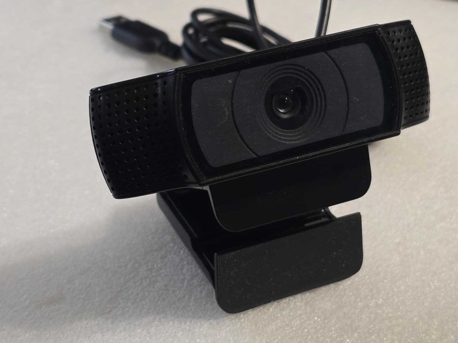 Camera web Logitech HD Pro C920, Full HD, Negru, Microfon - poze reale