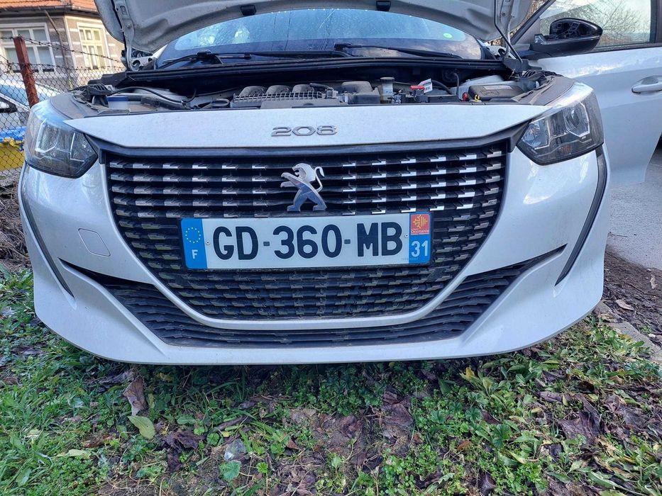 Peugeot Пежо 208 1,2 puretech 2021