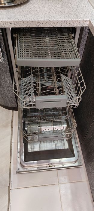 Посудомоечная машина продам