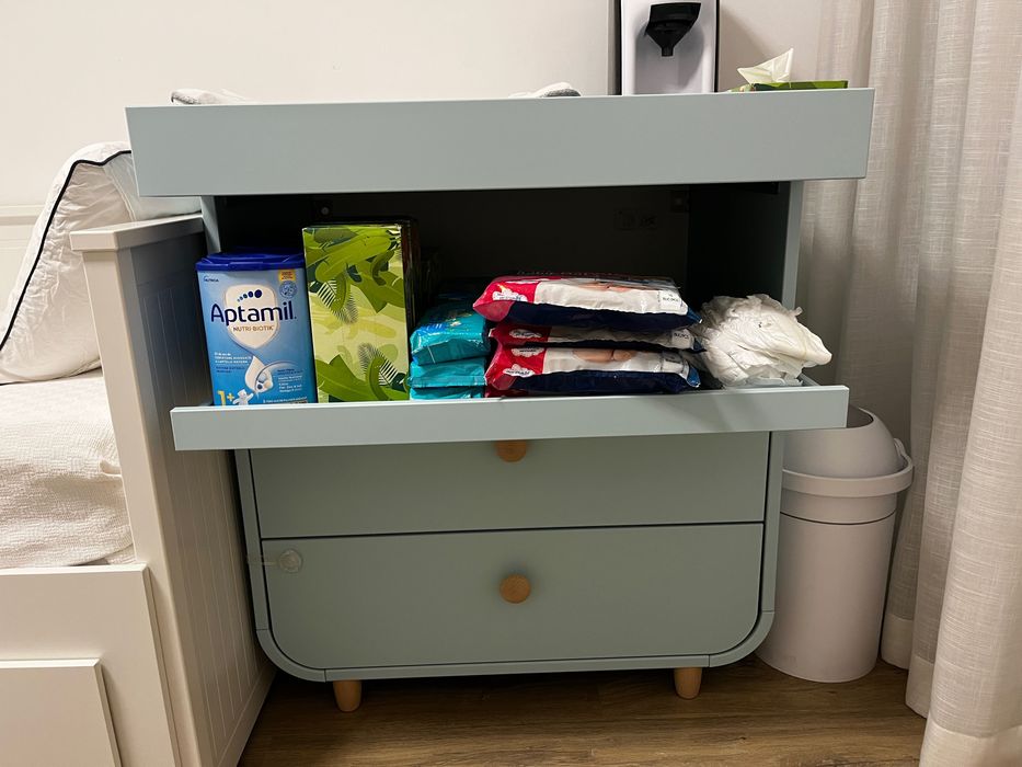 Vand Masa infasat cu spatiu de depozitare