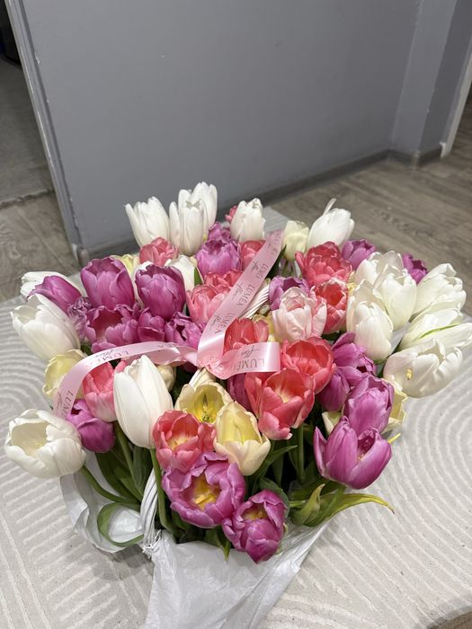 Цветы тюльпаны 71 штук