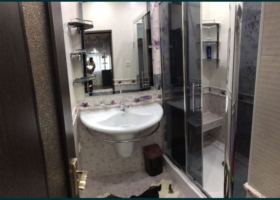 Сантехник  грамотно качественно.