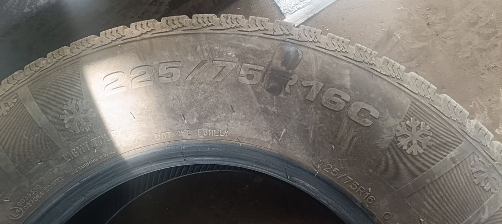 Резина 225/75/16