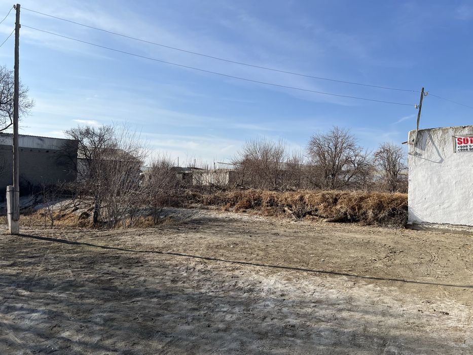 Ромитан тумани янги ХБК ёнида участка сотилади