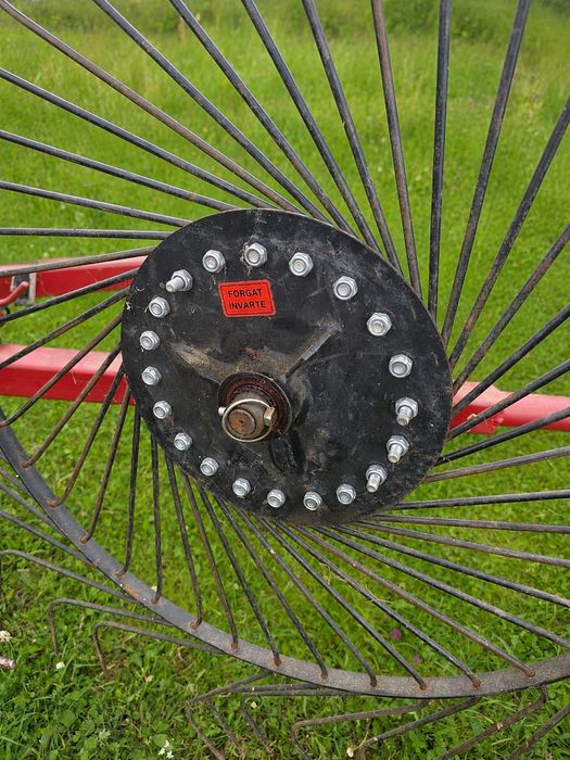 Grebla fan tip soare cu 4 sori cal / tractor