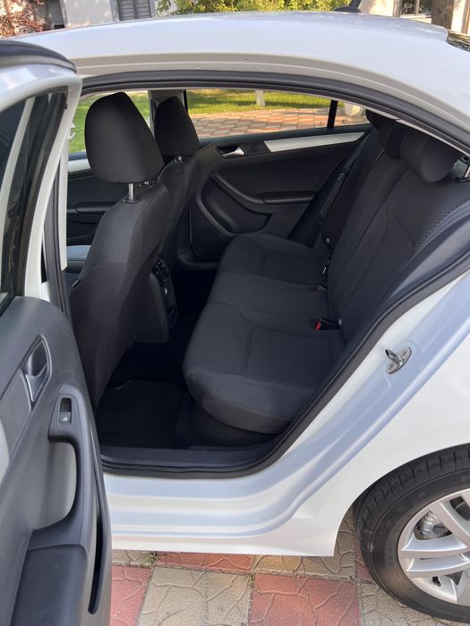 Volkswagen jetta 2015 1.6 TDI