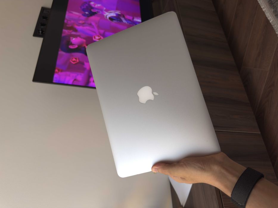 MacBook Air 13” 2015 | i5 | 8GB | SSD 128GB