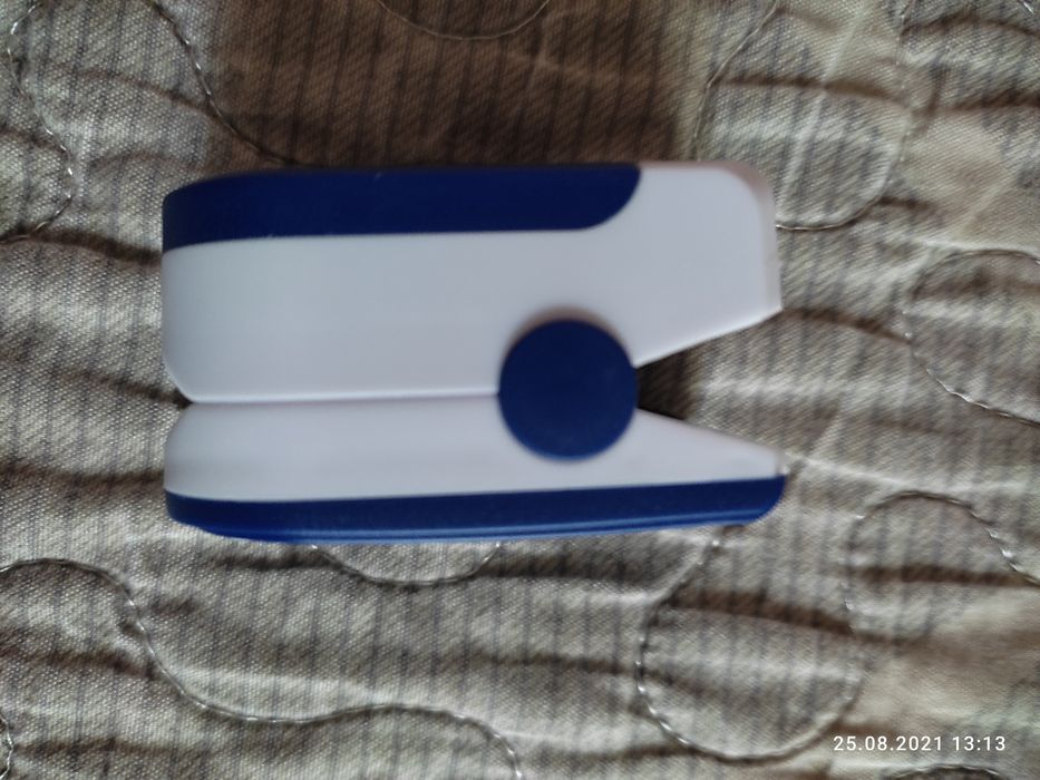 Пульсoximetr новый в упаковке.