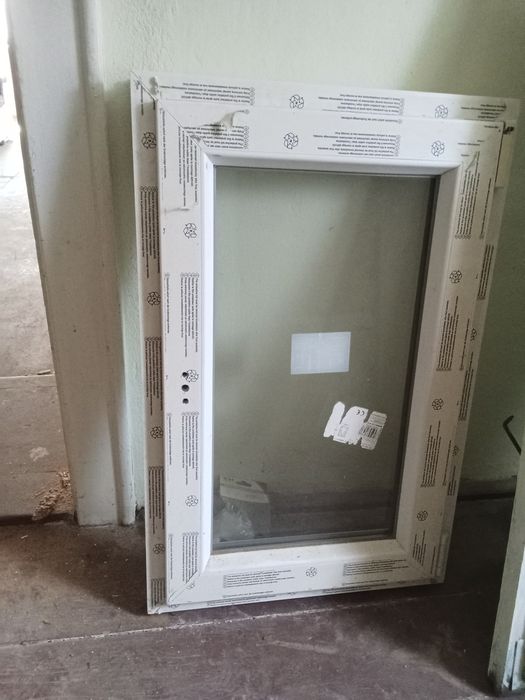 vând 2 geamuri termopane noi