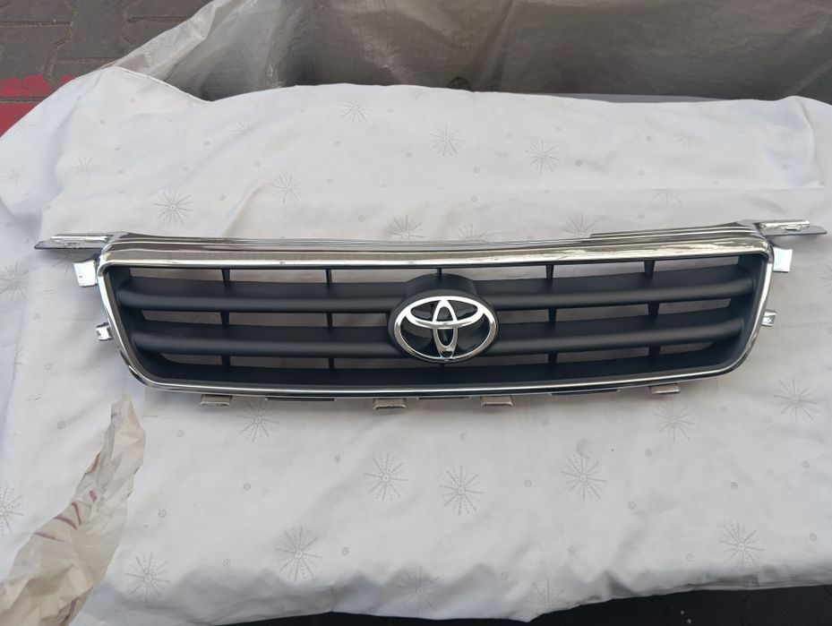 Камри 10; 25 ; 30-35 решетки радиатора