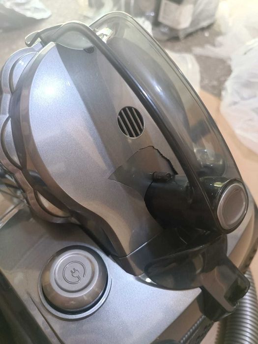 срочно продам пылесос новый