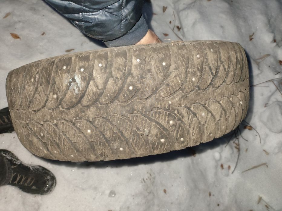 Продам резину 15 диаметра