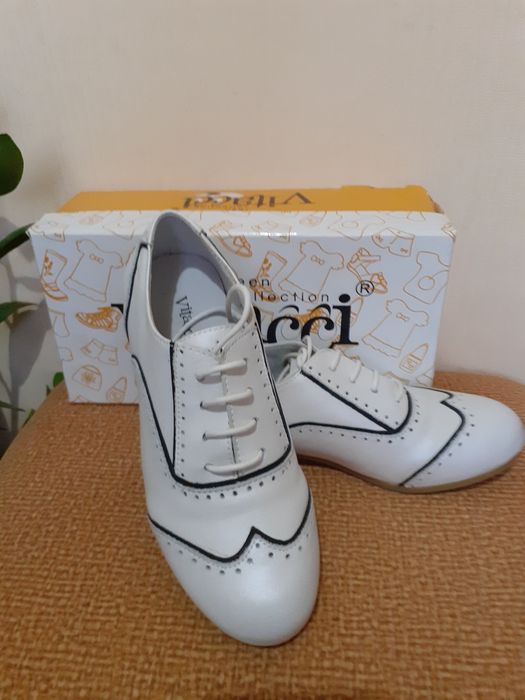 В школу ботиночки для девочки