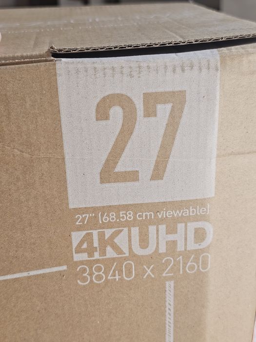 MSI Modern 4K HDR monitor
