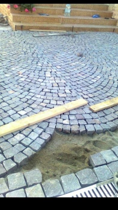 Piatra cubica pentru pavaje rezistente, nu pavele. Piatra naturala