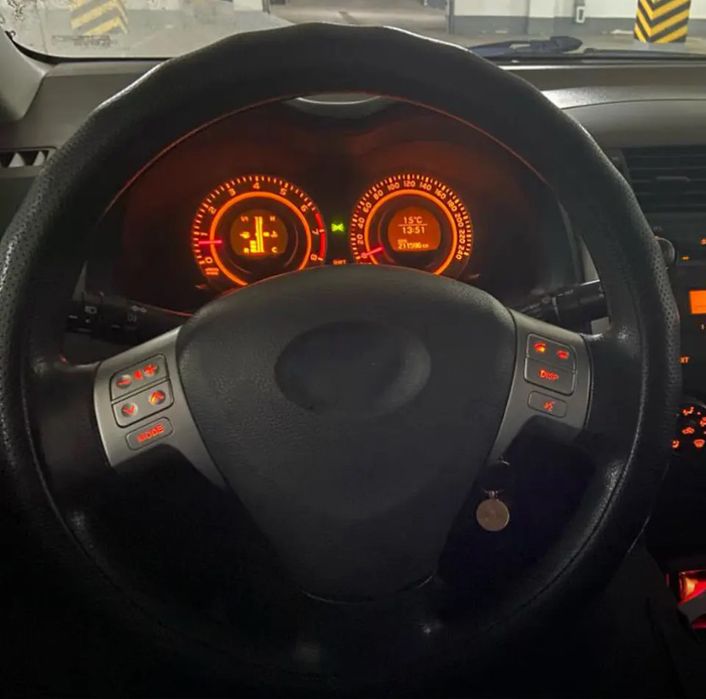 Мультируль кнопки руля на Тойота Королла