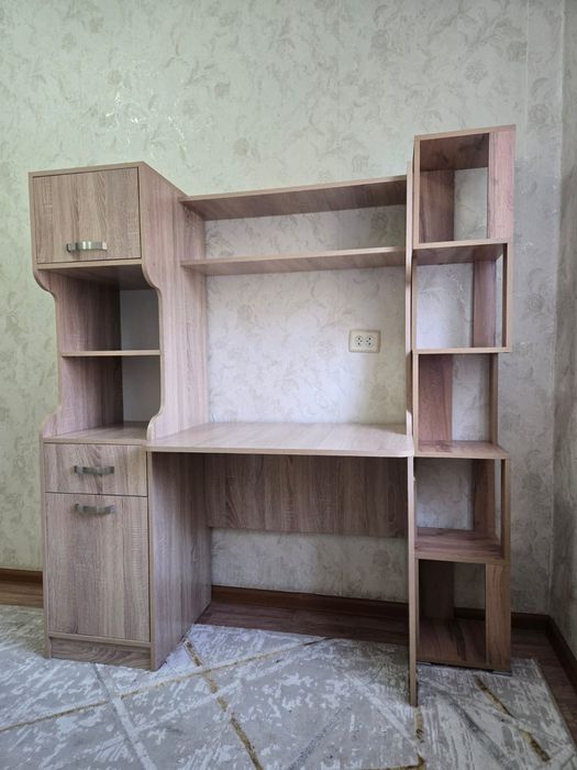 Письменный стол с полками(шкаф,парта)