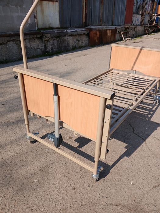 Болнично легло..