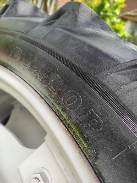 Roti tractor înguste N HOLAND. FEND CASE