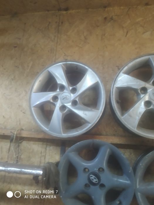 Продам диски размер 15 на хундай