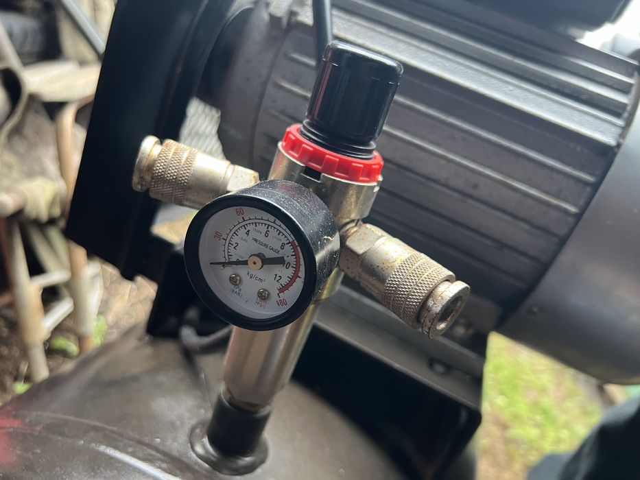 Компресор за въздух 100л