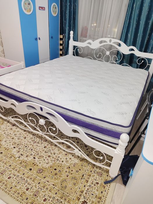 Кровать 200х180.200х140 2шт